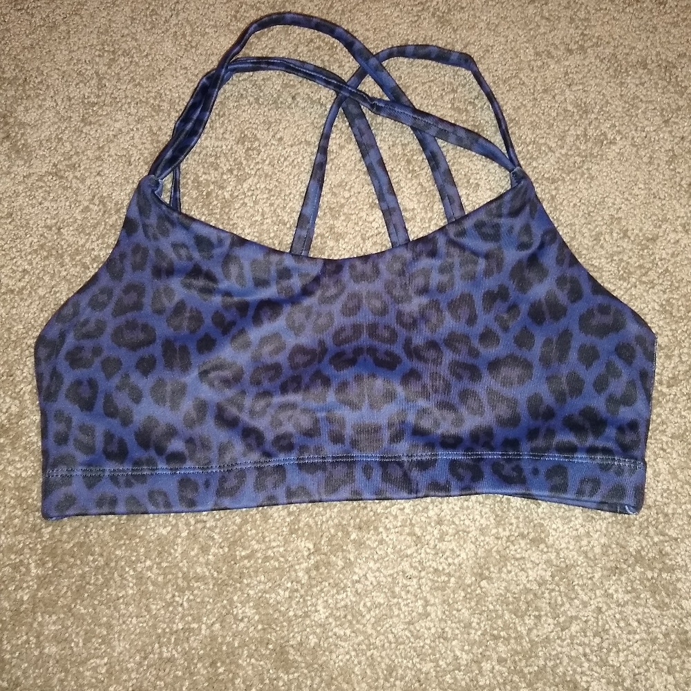 NVER WORN Vie Active sports bra